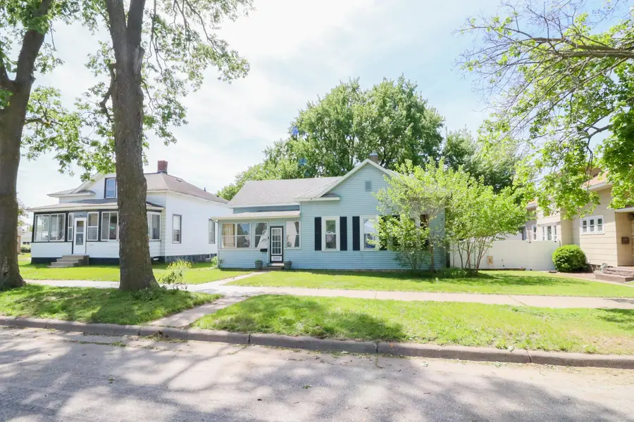 2007 Kane St, La Crosse, WI 54603 - #2