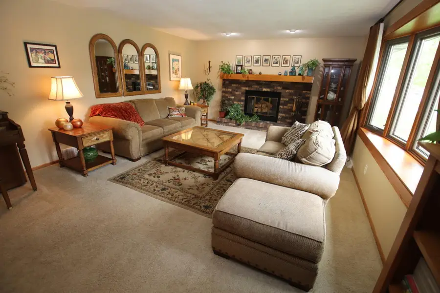 2104 Camelot Blvd, Sheboygan, WI 53081 - #3