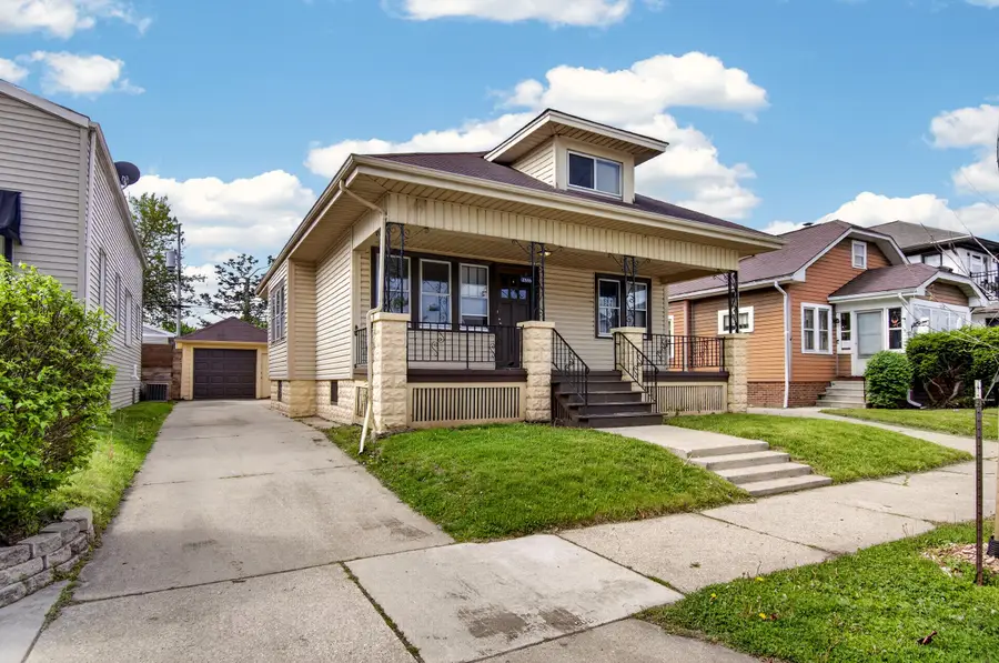 2335 Olive St, Racine, WI 53403 - #2
