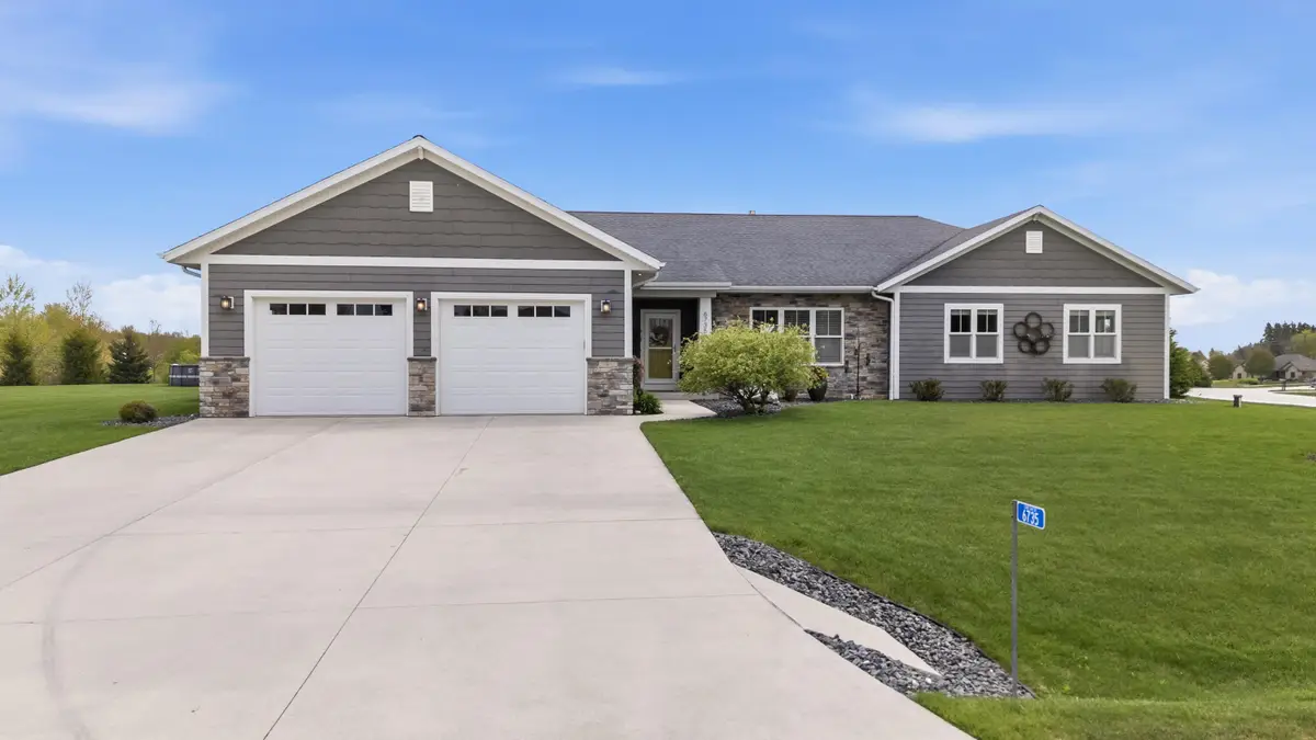 6735 Lone Oak Dr, Wilson, WI 53081 - #1