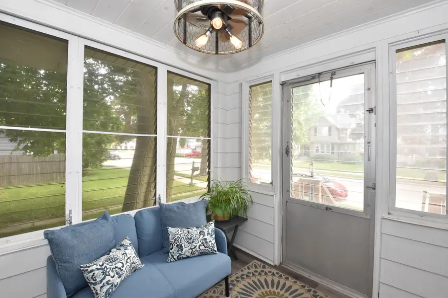 1224 West Lawn Ave, Racine, WI 53405 - #3