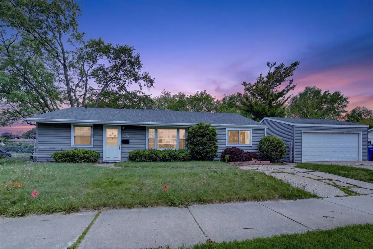 5426 39th Ave, Kenosha, WI 53144 - #1