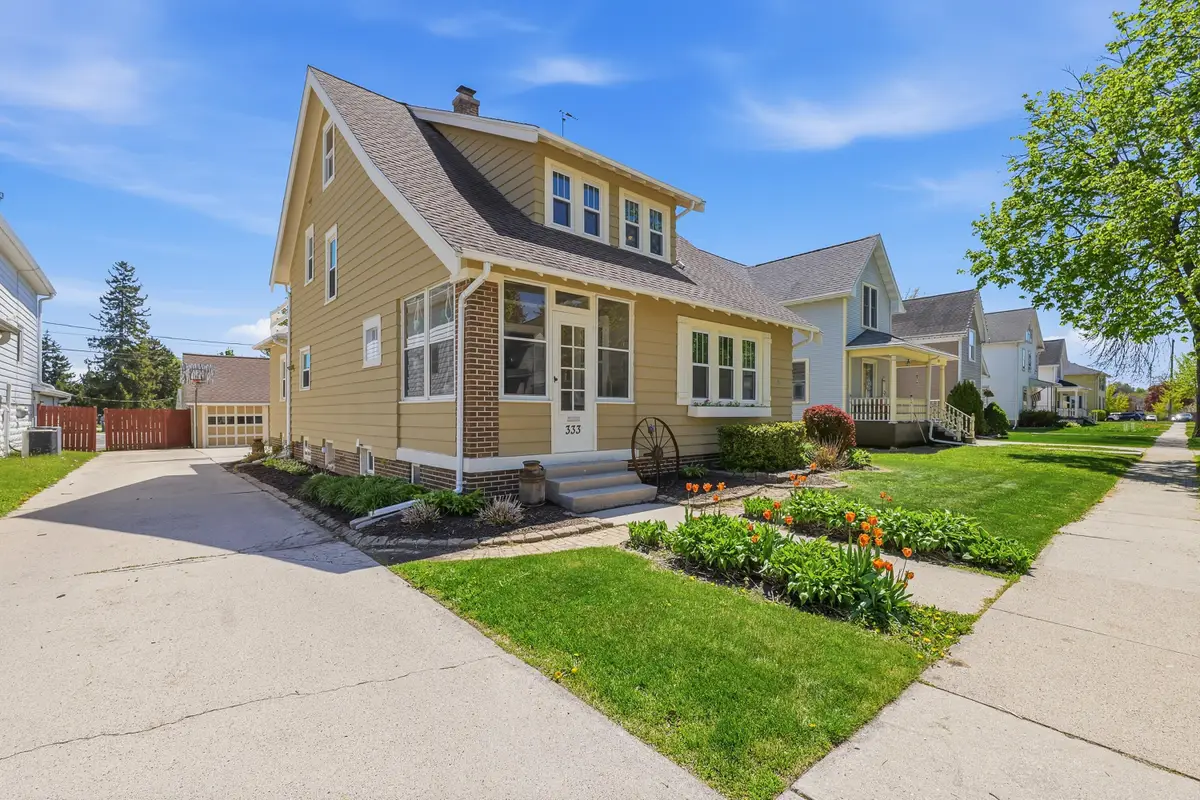 333 Stafford St, Plymouth, WI 53073 - #1