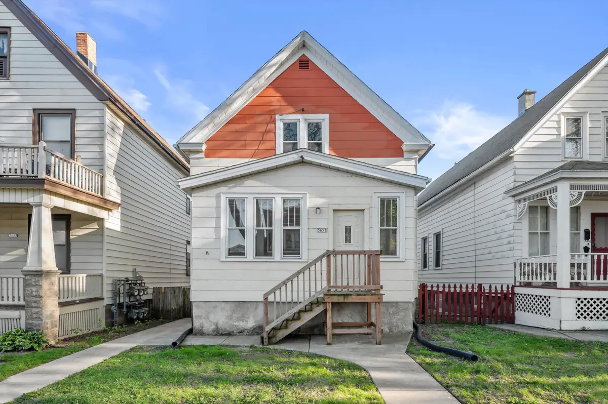 3651 E Barnard Ave, Cudahy, WI 53110 - #1