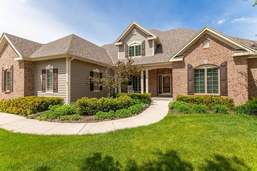 1240 Four Winds Way, Hartland, WI 53029 - #2