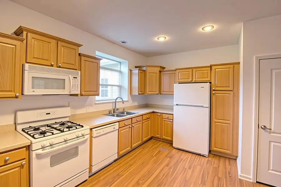 N1525 Overlook Cir, Bloomfield, WI 53128 - #3