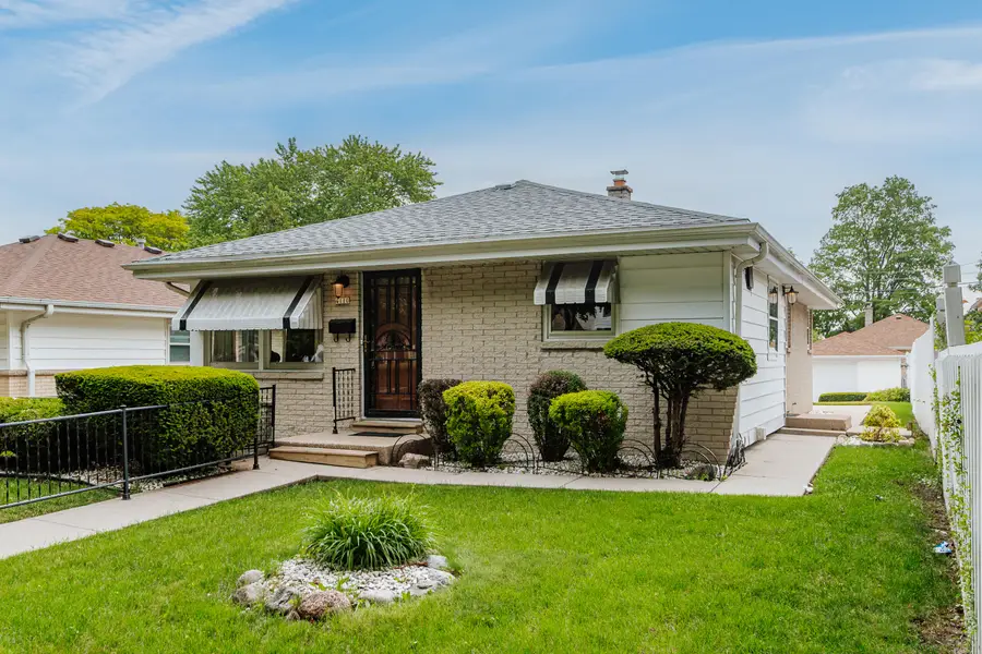 4110 N 74th St, Milwaukee, WI 53216 - #2