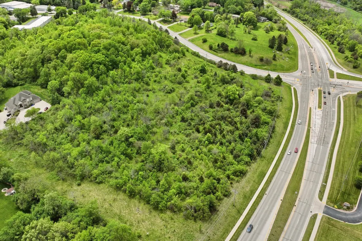 20355 W Greenfield Ave, New Berlin, WI 53146 - #1