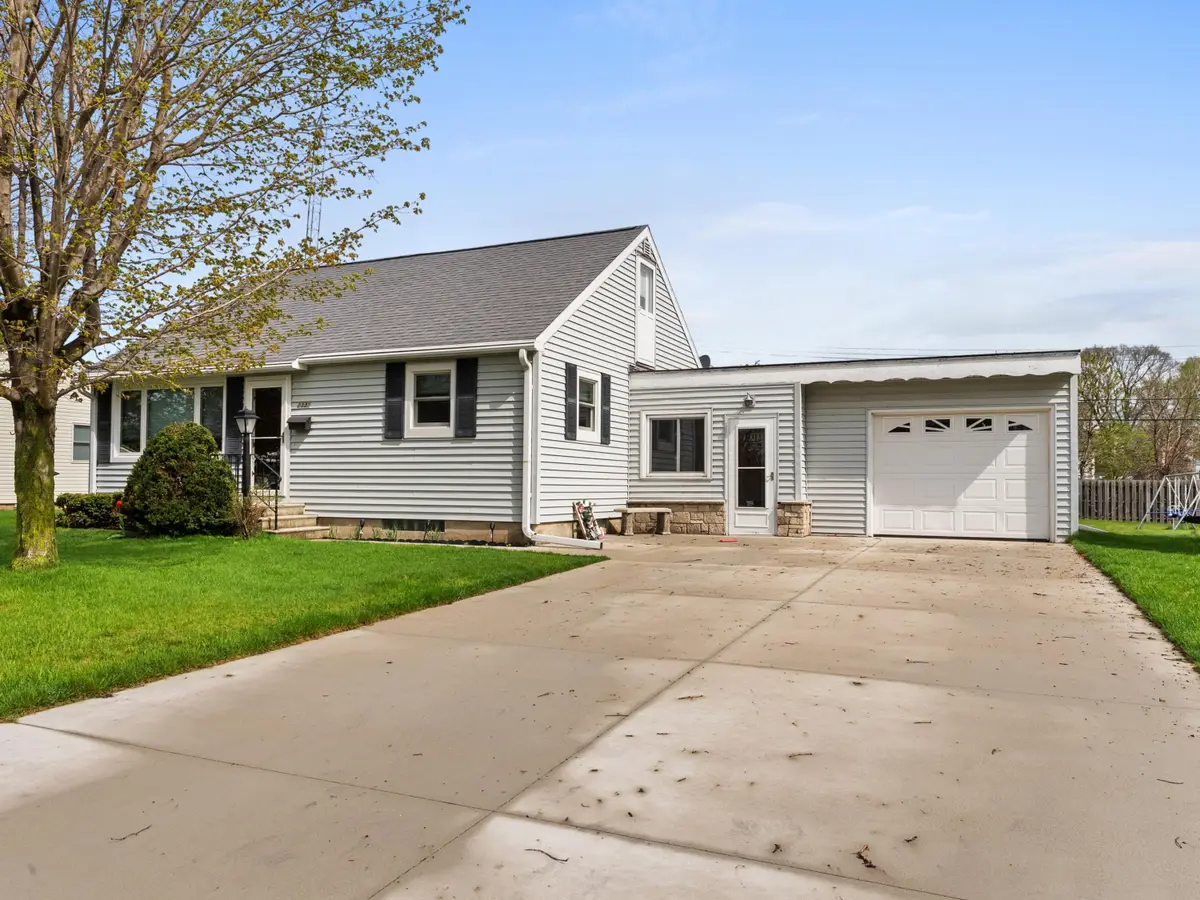 2332 37th St, Two Rivers, WI 54241 - #1