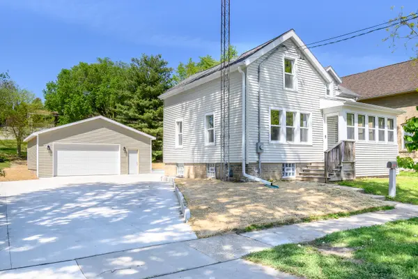 223 E Woolcock St, Jefferson, WI 53549