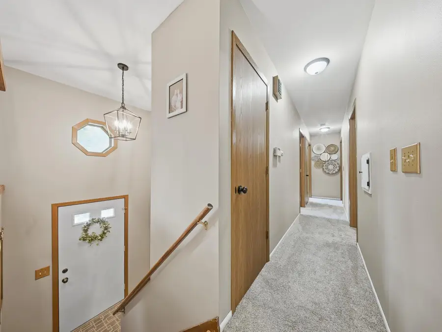 1600 Larkspur Ln, West Bend, WI 53090 - #3