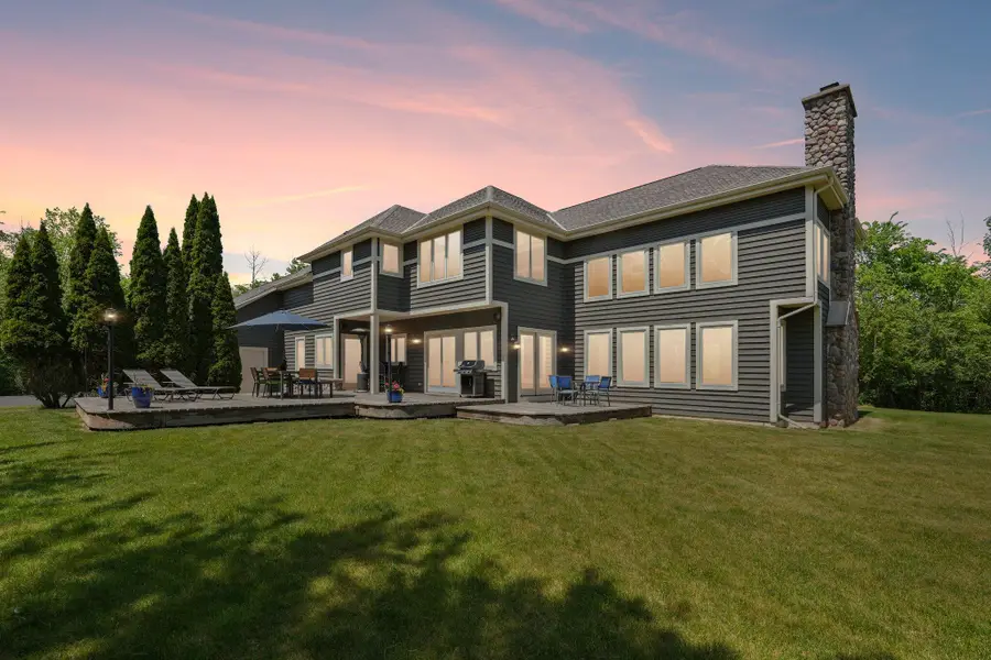 12302 N Madero Dr, Mequon, WI 53092 - #2