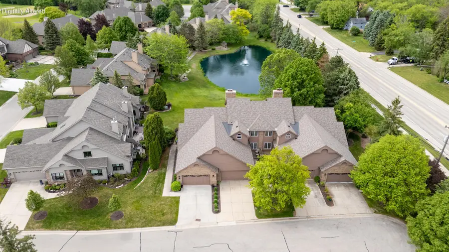 7519 W Mallory Way, Franklin, WI 53132 - #3
