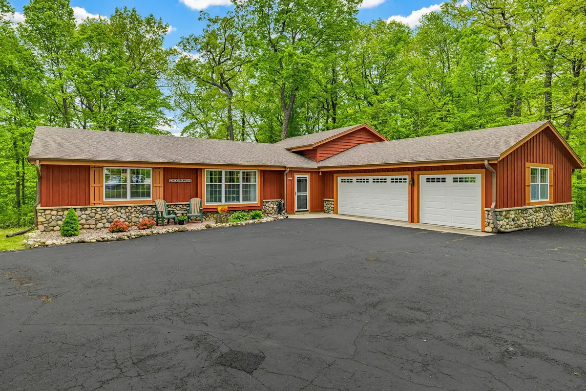 1820 Candlewood Ln, Richfield, WI 53076 - #1