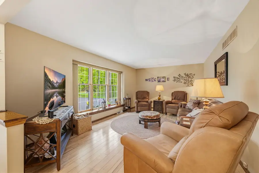 1820 Candlewood Ln, Richfield, WI 53076 - #3