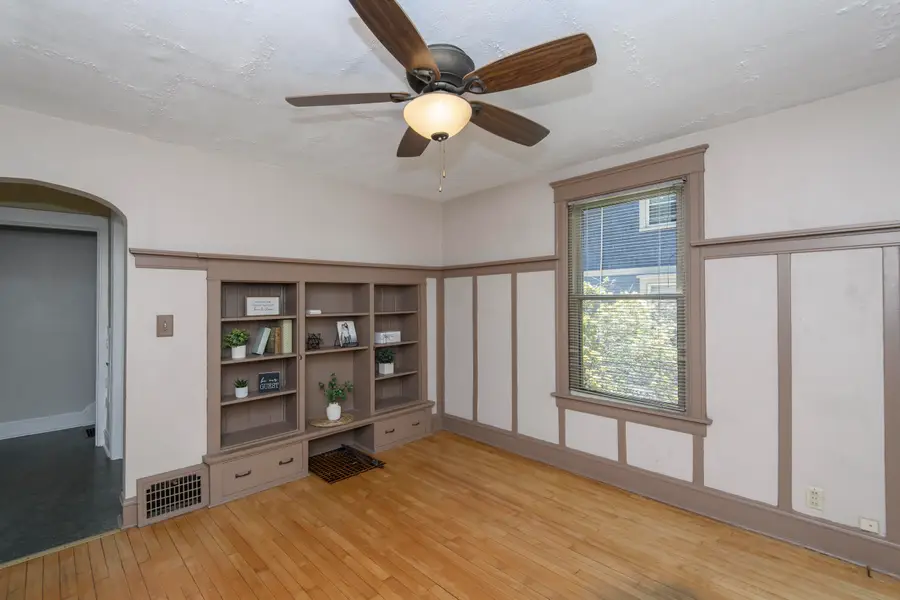 217 Harrison Ave, Waukesha, WI 53186 - #3