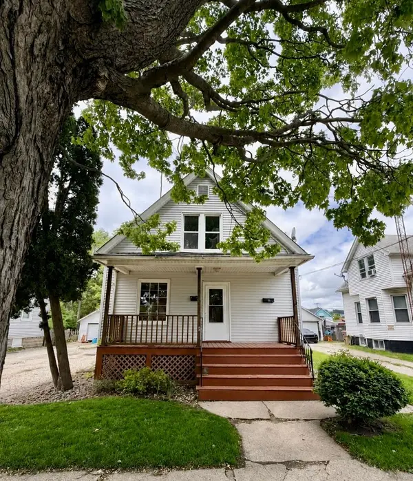 6810 27th Ave, Kenosha, WI 53143
