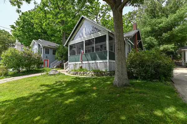84 Lower Loch Vista Dr, Williams Bay, WI 53191