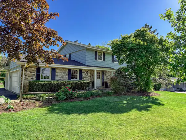 17415 Penbrook Dr, Brookfield, WI 53045