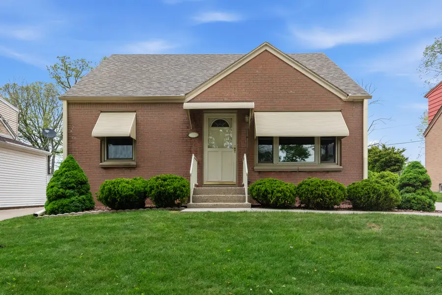 162 W Allerton Ave, Milwaukee, WI 53207 - #2