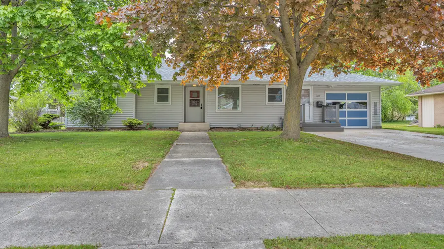 814 1st St, Kiel, WI 53042 - #2