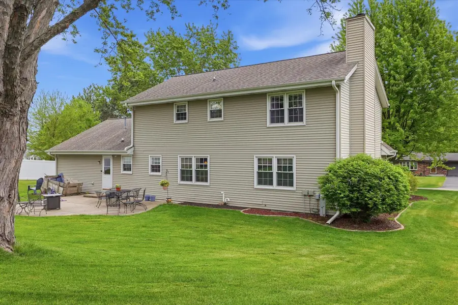 11436 W Shields Dr, Franklin, WI 53132 - #3
