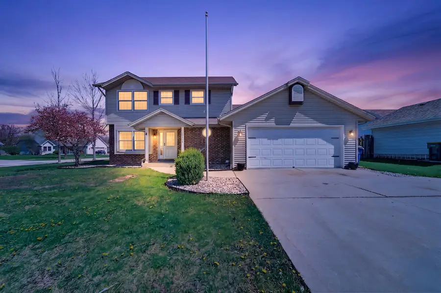 10550 S Peggy Dr, Oak Creek, WI 53154 - #2