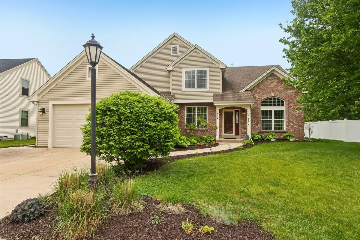 3622 Applewood Dr, Waukesha, WI 53189 - #1