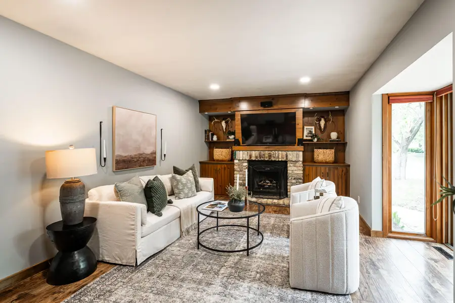 1825 Wolf Rd, Waukesha, WI 53186 - #2