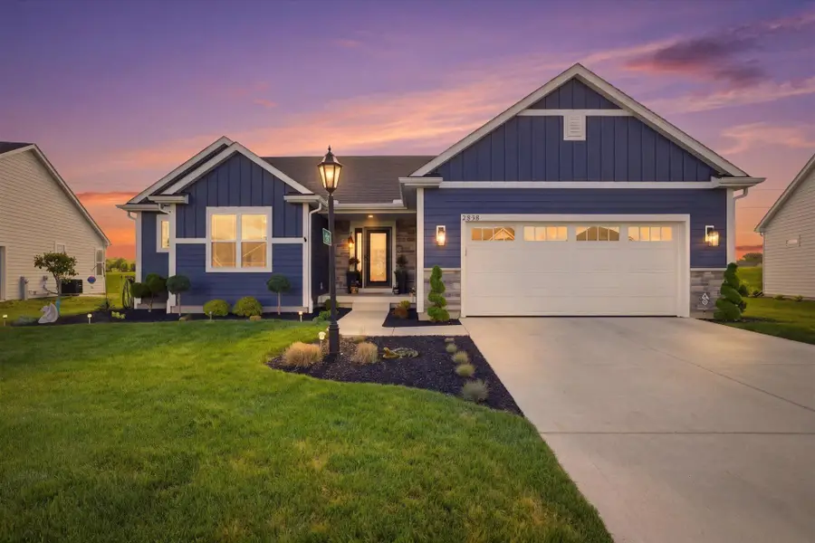 2938 Yahara Dr, Summit, WI 53066 - #2