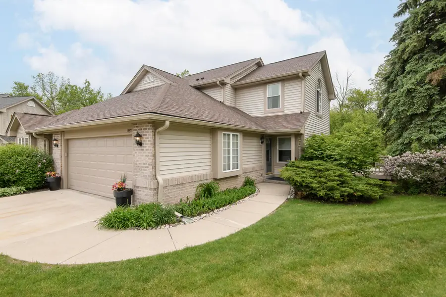 14355 W Lenox Dr, New Berlin, WI 53151 - #2
