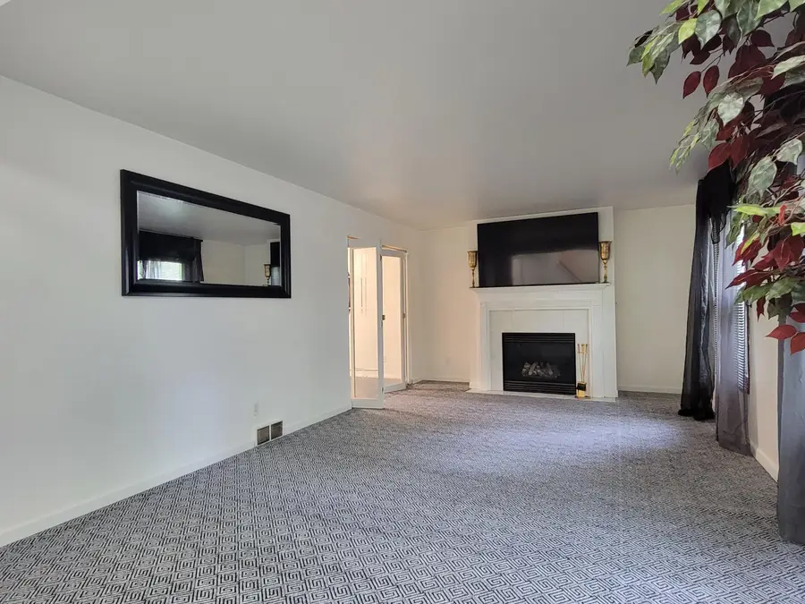 5805 N 111th St, Milwaukee, WI 53225 - #2