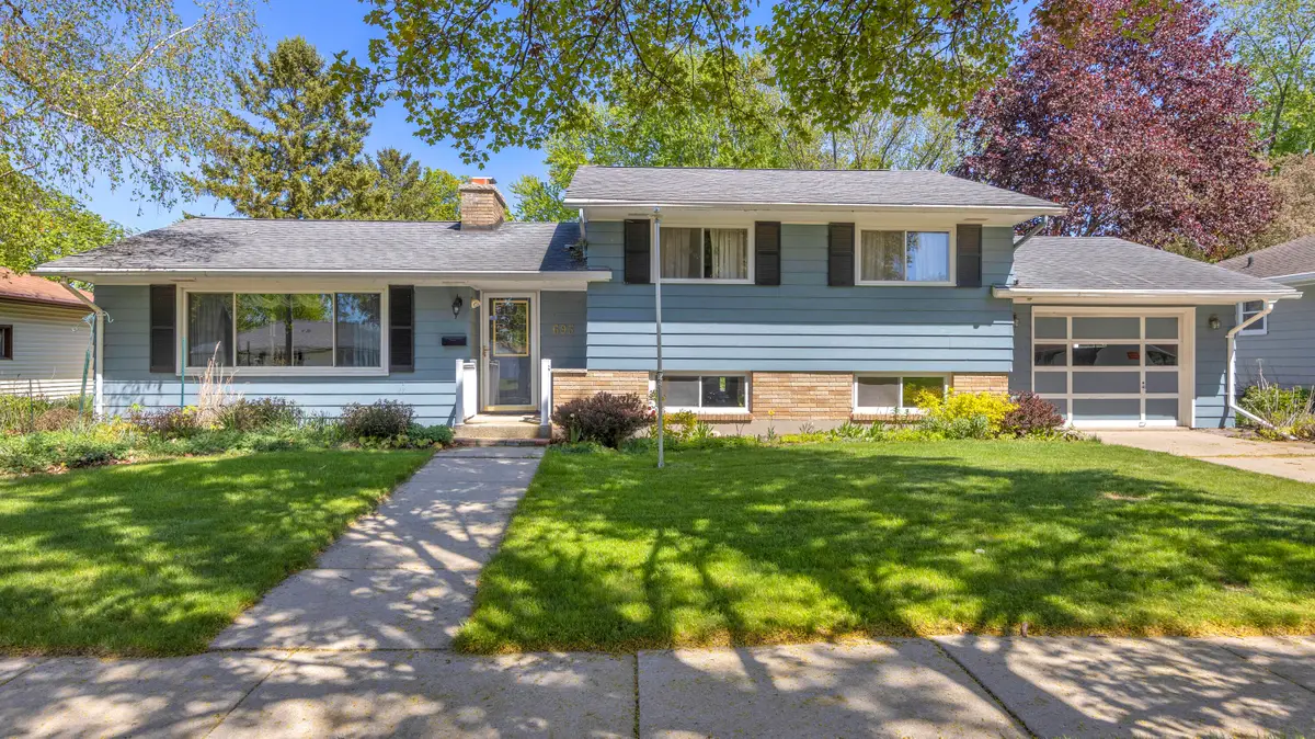 695 Bruce St, Fond Du Lac, WI 54935 - #1