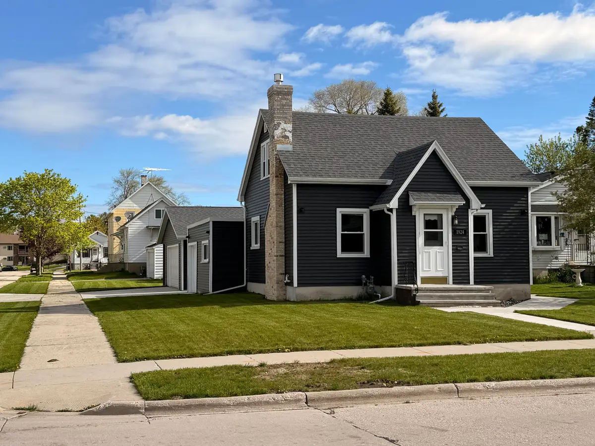 1924 24th St, Two Rivers, WI 54241 - #1