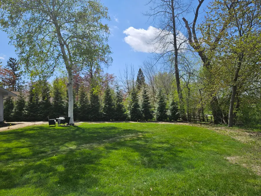 9131 N Pelham Pkwy, Bayside, WI 53217 - #3