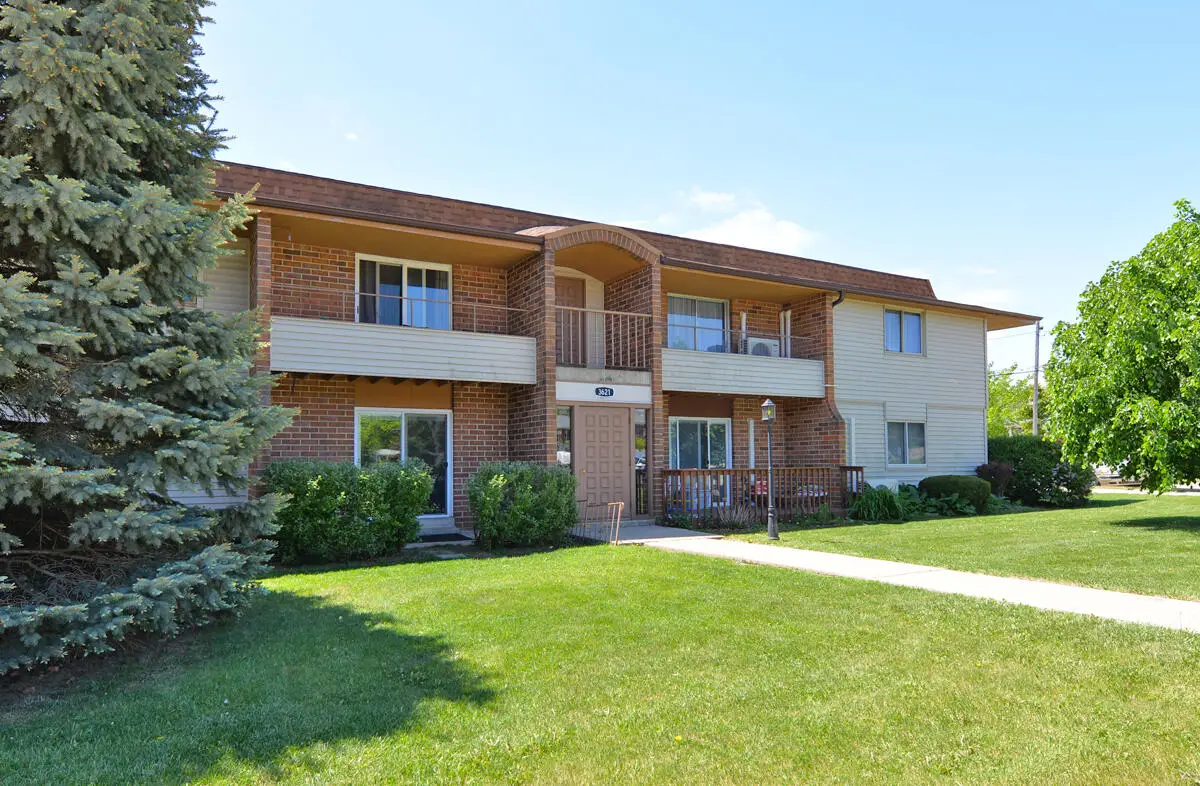 3621 St Andrews Ct, Racine, WI 53405 - #1