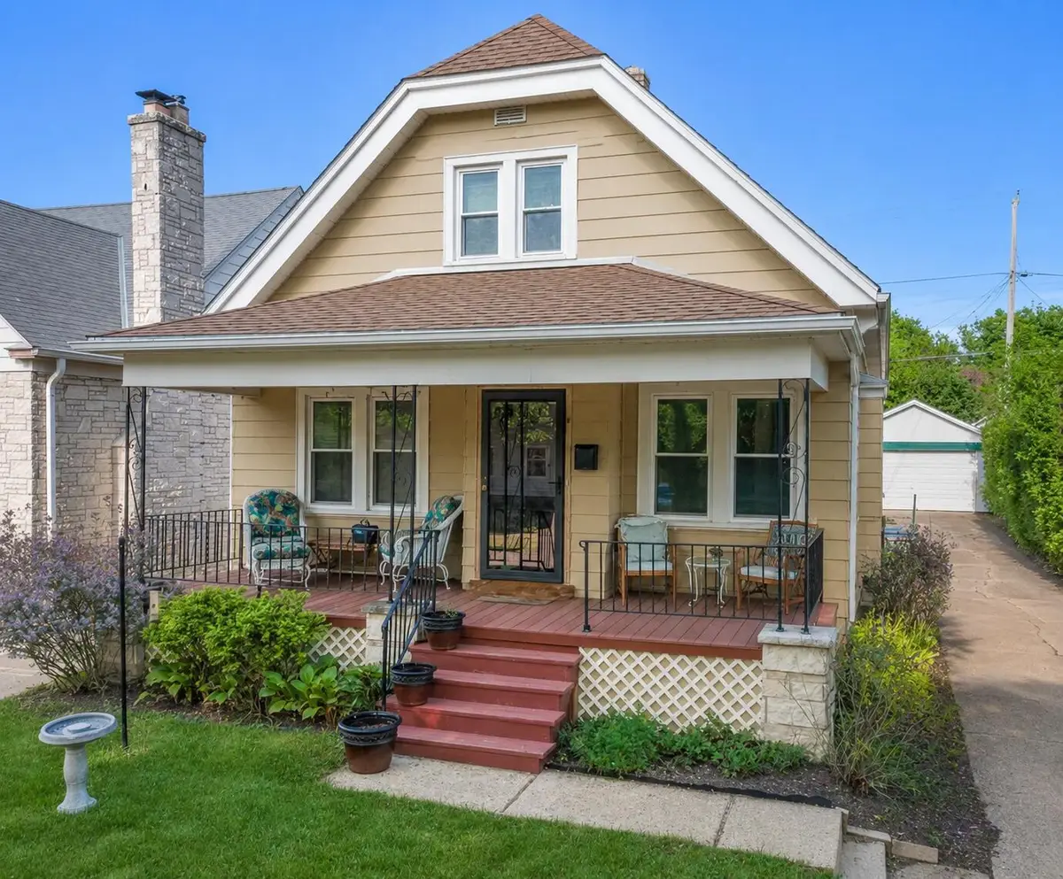 3018 N 74th St, Milwaukee, WI 53210 - #1