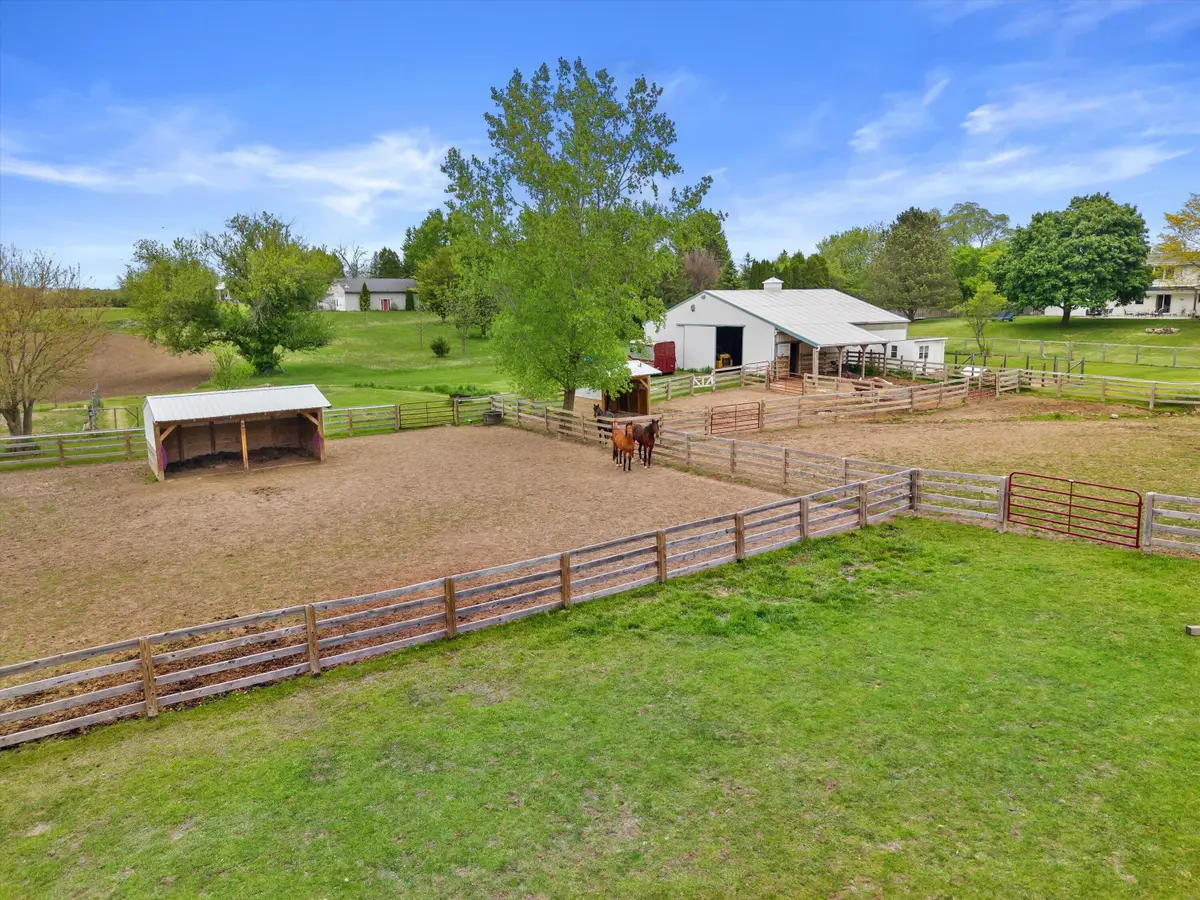 12205 N Vega Ave, Mequon, WI 53097 - #1