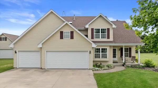 7720 Orchard Valley Rd, Farmington, WI 53090