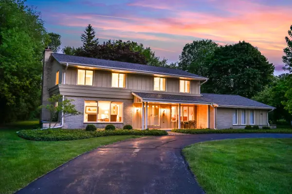 12955 Dunwoody Dr, Elm Grove, WI 53122