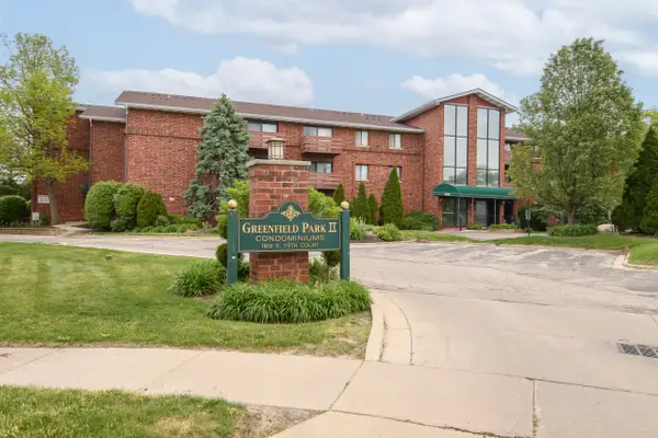 1618 S 115th Unit 302 Ct, West Allis, WI 53214