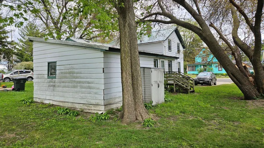 215 S Fourth St E, Fort Atkinson, WI 53538 - #3