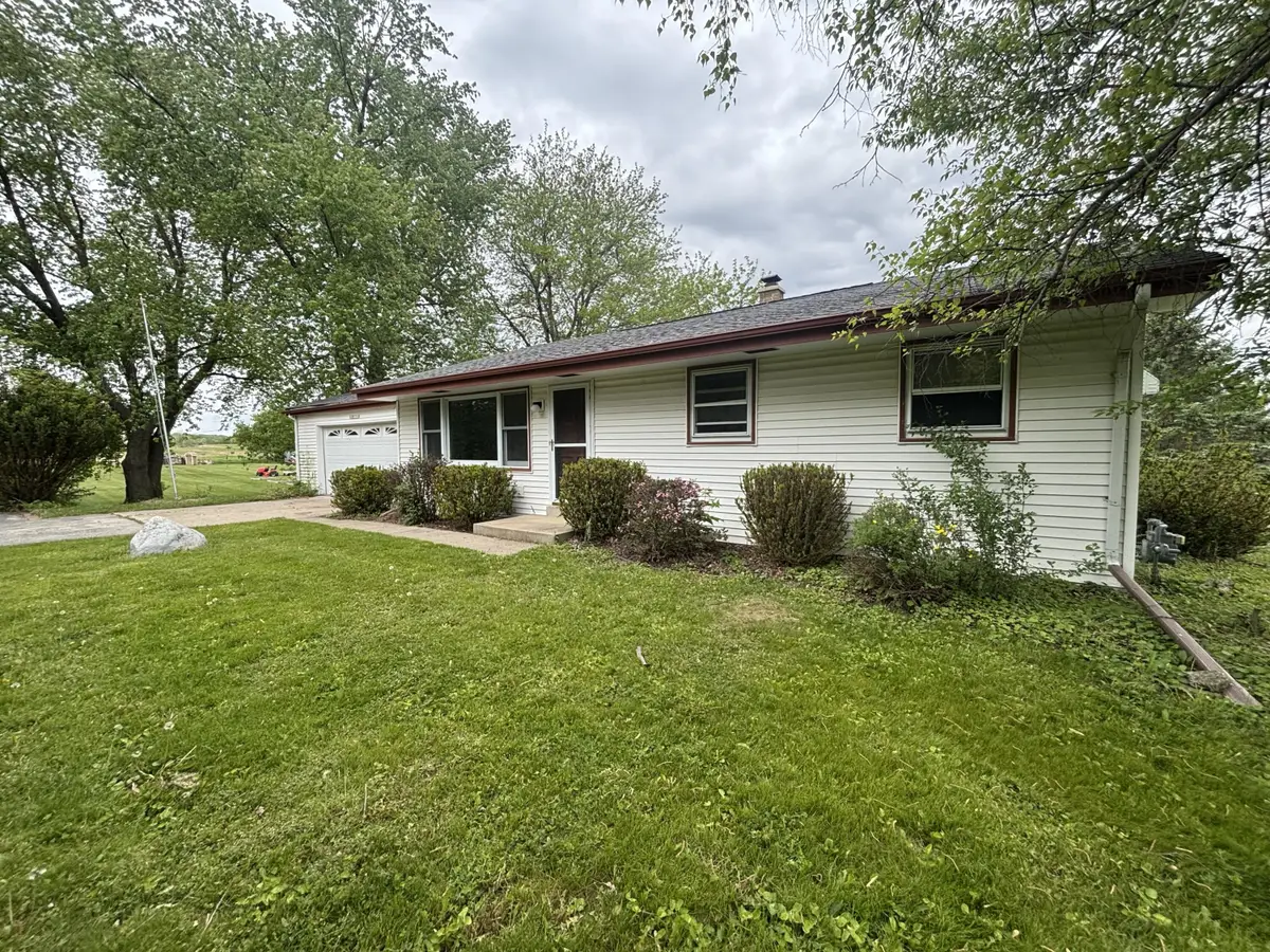 N68W25930 Silver Spring Dr, Lisbon, WI 53089 - #1