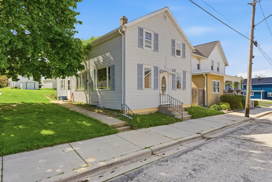 110 S 2nd Ave, Saint Nazianz, WI 54232 - #2