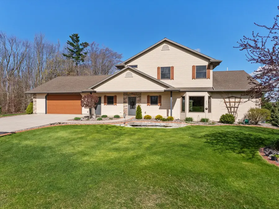 4818 Maplecrest Ridge Rd, Franklin, WI 54247 - #2