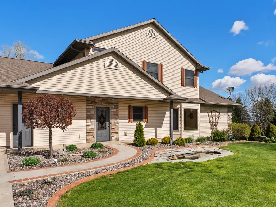 4818 Maplecrest Ridge Rd, Franklin, WI 54247 - #3