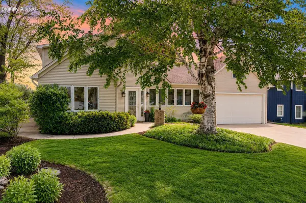 11829 218th Ave, Salem Lakes, WI 53104