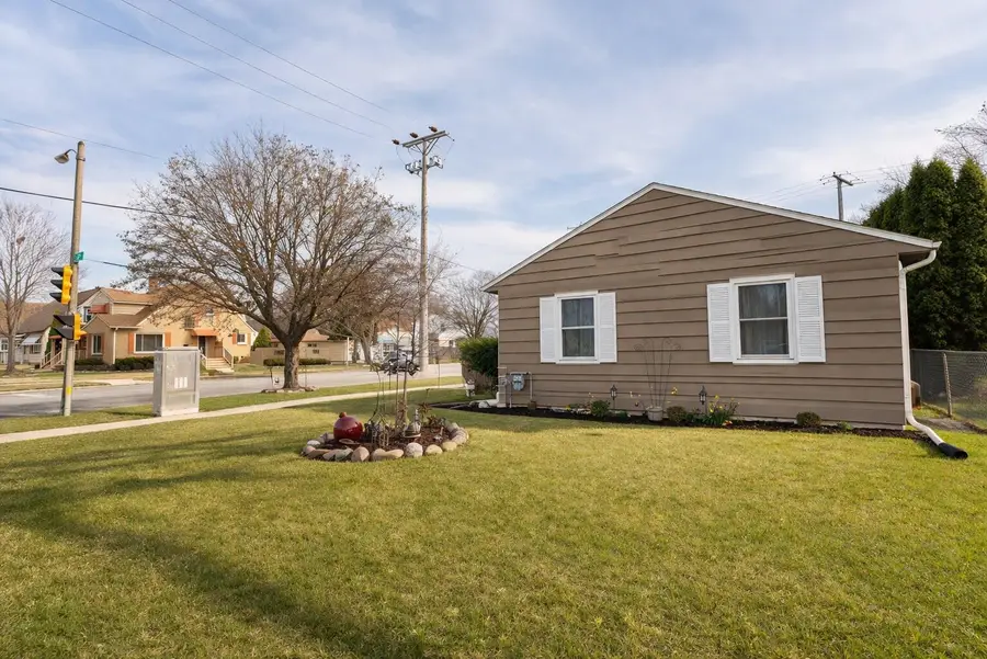 3425 W Morgan Ave, Milwaukee, WI 53221 - #2