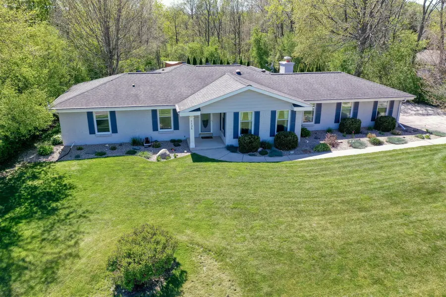 1135 Ridgeway Rd, Brookfield, WI 53045 - #2