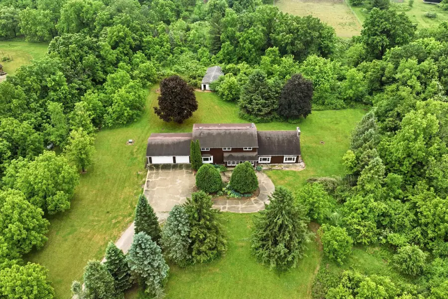 W501 Honey Creek Rd, Spring Prairie, WI 53105 - #2
